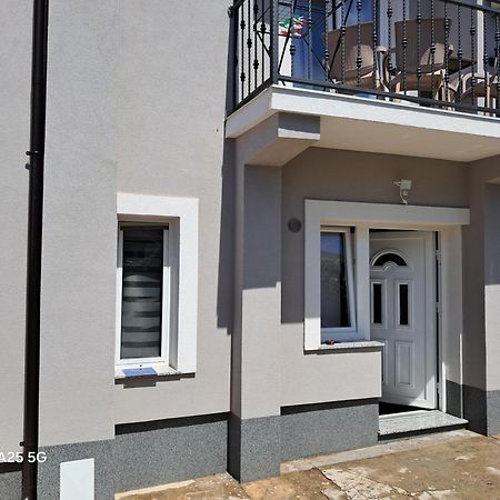 Apartments Tonci Tribunj  Luaran gambar