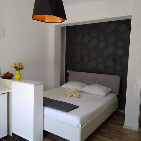 Apartments Tonci Tribunj  Luaran gambar